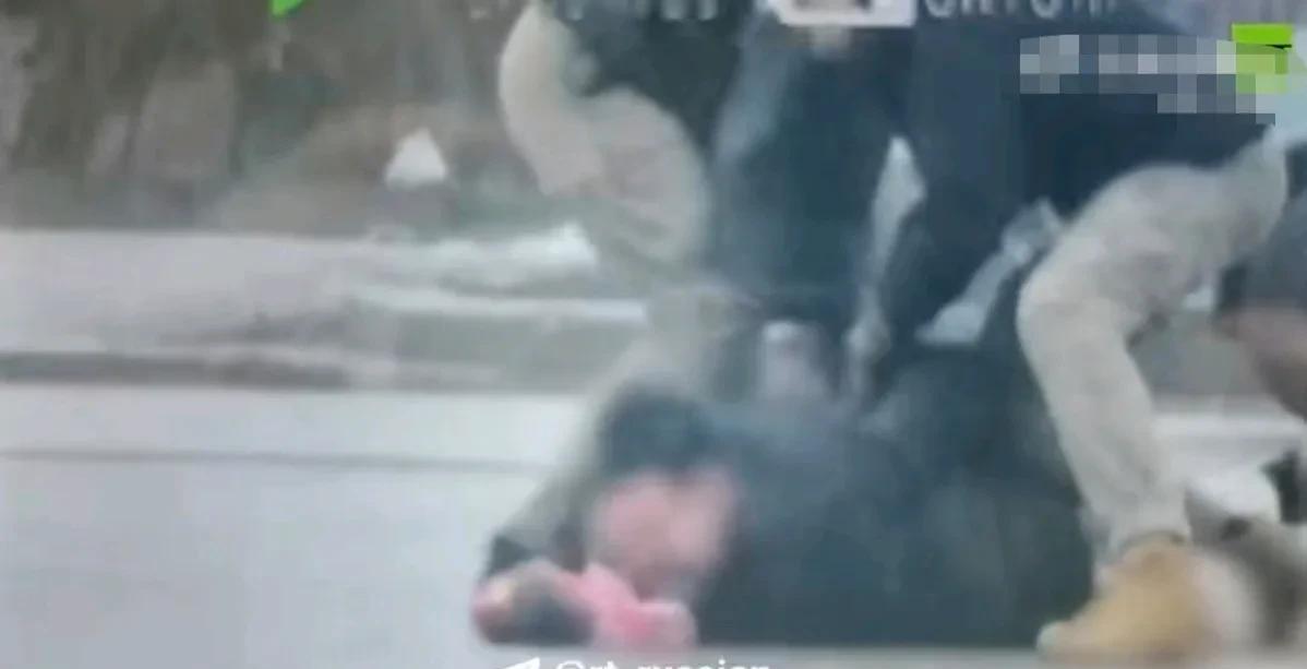 俄罗斯联邦安全局阻止马里乌波尔发生恐怖袭击，一名当地居民被拘留！
3月21日，据