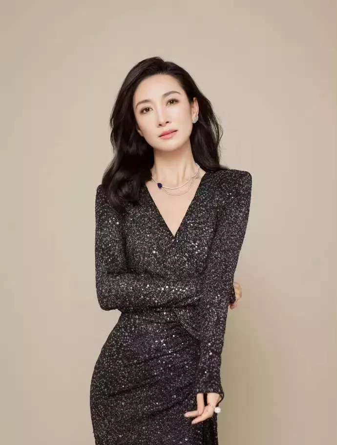 陶昕然十年婚姻走到尽头











我的天哪！“安陵容”陶昕然居然离婚