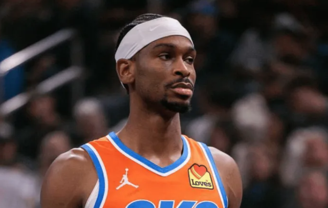 NBA常规赛，雷霆客场123-115战胜开拓者。
本场取胜后，雷霆豪取12连胜，