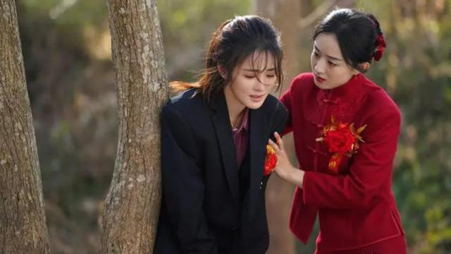 6岁进入中央银河少年歌唱团，张可盈一出生就站在了普通孩子达不到的高度