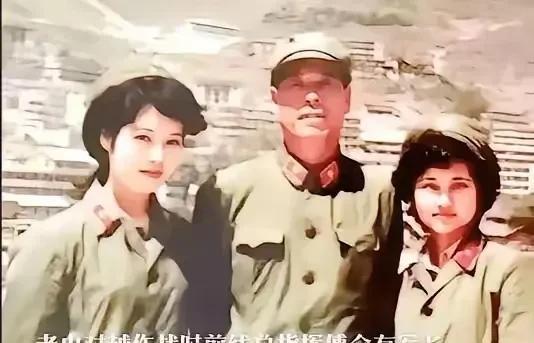 这是自卫反击战留下的一张照片，幸运的是他们都活了下来
她常说老山的经历教会她“越