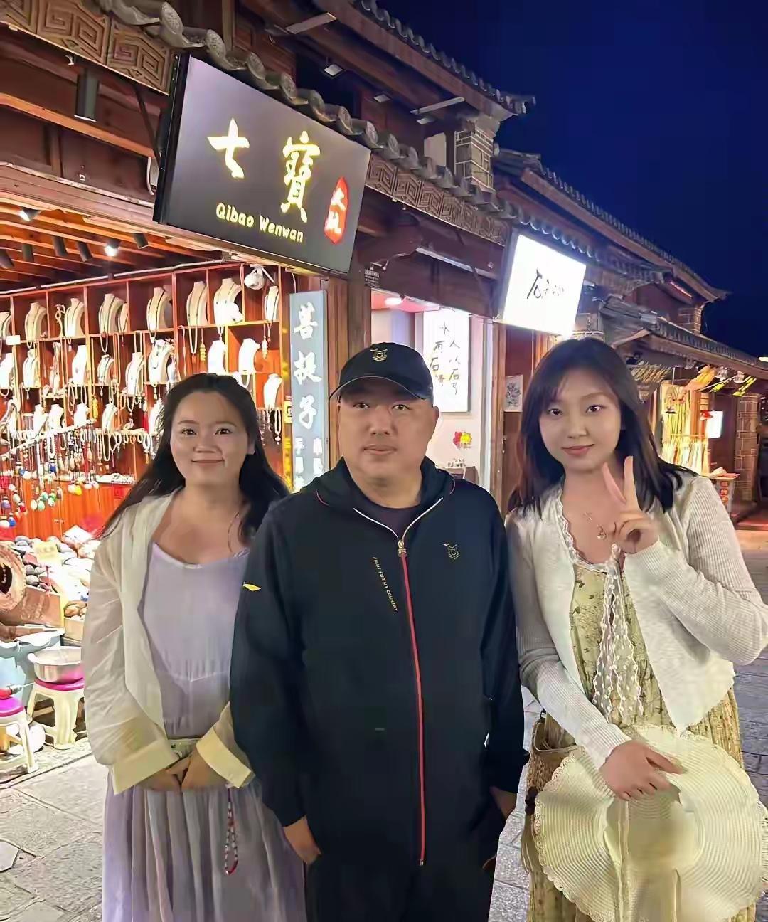 32年的乒乓生涯、参加8届奥运会、创造无数辉煌成就、从球员到总教练再到乒协主席的