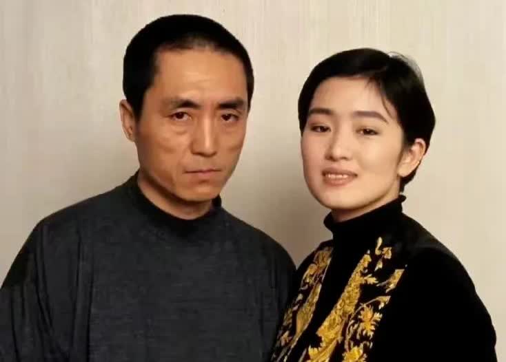 张艺谋和巩俐旧照曝光，看起来很般配，竟然还有点夫妻相
