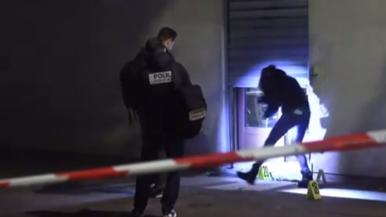 京东：巴黎仓库盗抢损失远非3亿，全球130个海外仓合规运营