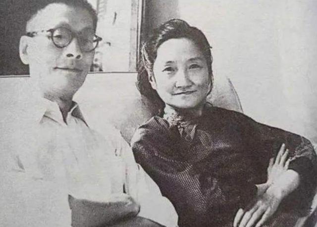 1961年1月9日，翁瑞午去世。陆小曼则因刚服过很多安眠药，为其送终时虽跌跌撞撞