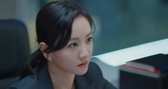 整容之后上镜并不好看，各种面目不自然，为什么好多女演员还是要去整容呢？
电视剧《