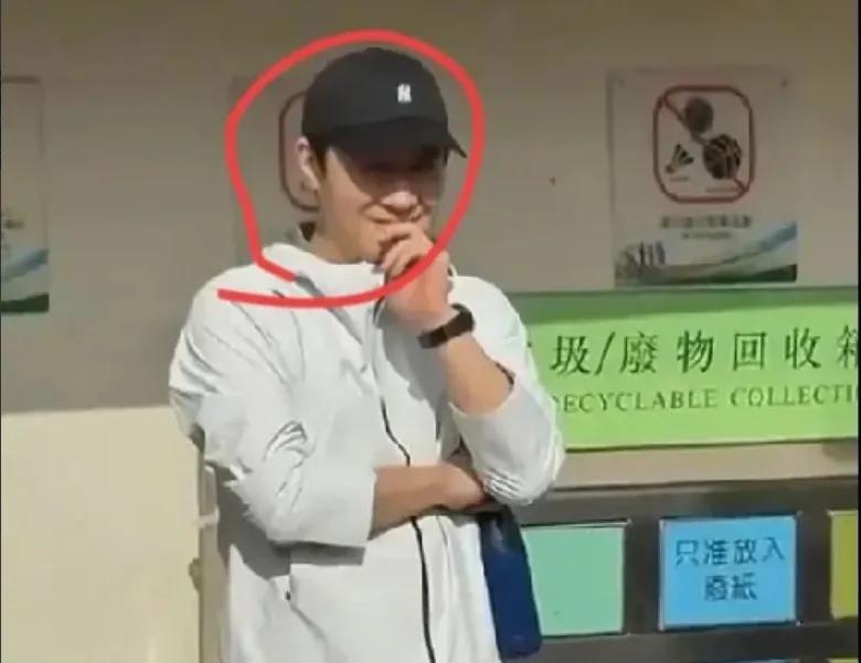 四大天王里
我不羡慕刘德华的颜值，张学友的歌喉，以及郭富城的舞姿，但是58岁黎明