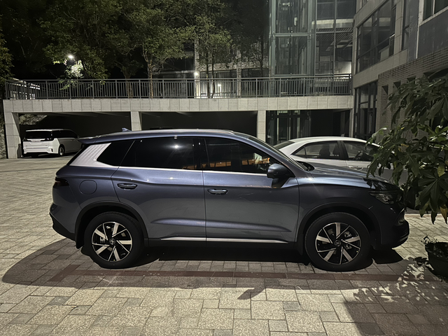 混动使用方式
完全当纯电开了，混动很少用到，找机会高速试试看