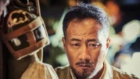 56岁胡军发福，48岁陆毅却依然年轻，这中间的秘密是什么？