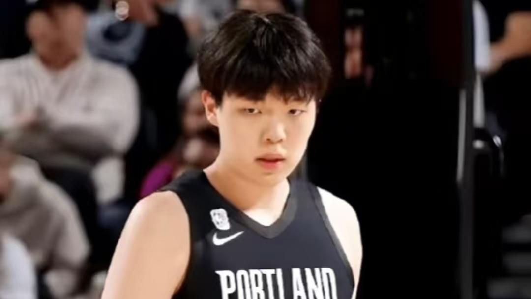 8分钟1分！杨瀚森超越孙悦跻身历史第7 开拓者掀翻湖人杀入西部前8