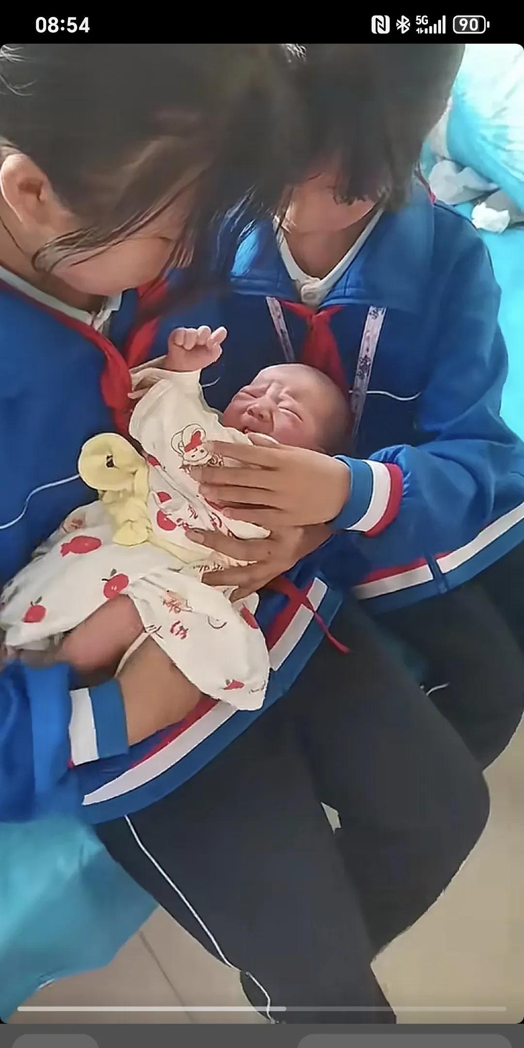 希望80后，作死不止我一个，本来两个女儿都熬出来了，一个11岁，一个8岁8，多好