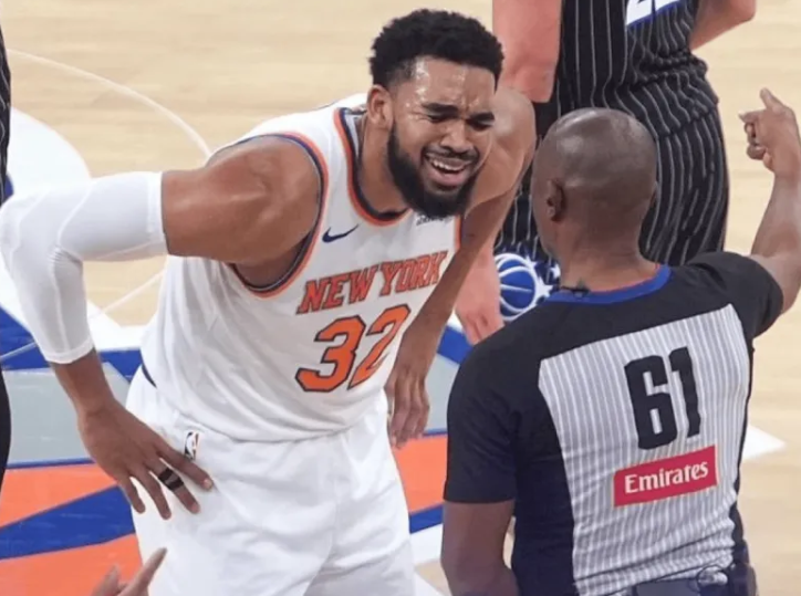 昨日NBA常规赛，尼克斯107-124不敌魔术。
赛后尼克斯自媒体更新了动态，晒