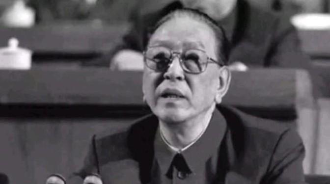 [微风]1962年，周总理将中国的一块领土划归巴基斯坦，在场的人纷纷表示不理解，