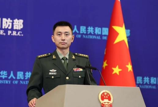 在新闻发布会上，记者提出了问题，歼-10CE取得了战果，在空战中击落了多架阵风战