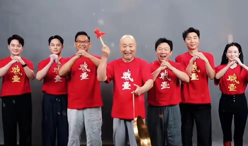 为什么大家都期望着陈佩斯的电影巜戏台》能获得成功？     我个人想法，陈佩斯的