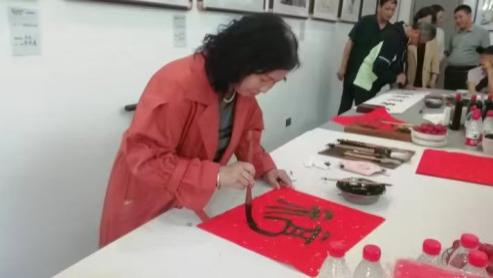 冯爱敏：墨香染岁月，丹青伴生涯