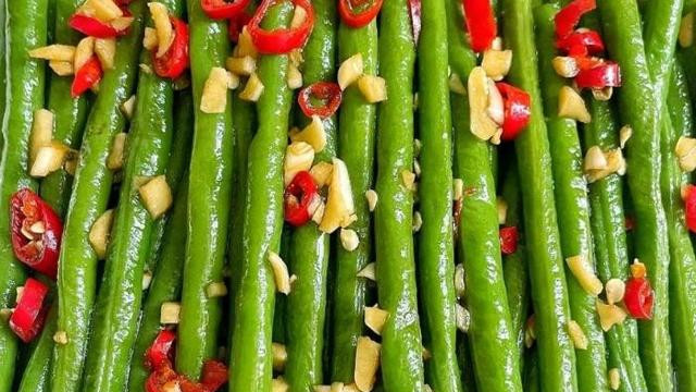 酸辣豆角：唤醒味蕾的家常美味