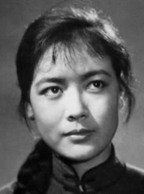 1997年，杨雅琴去世，然而，她的两任丈夫都拒绝出席葬礼，临终之际，她含泪说出：