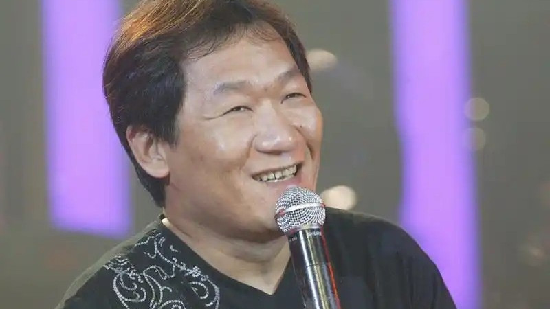 “笑脸”已逝：62岁谢东海南卖唱，是真落魄还是另有隐情