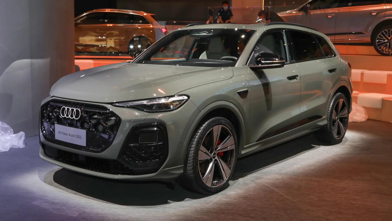 全新奥迪Q5L华为智驾上车！功率200kW，轴距2945mm，配三块大屏