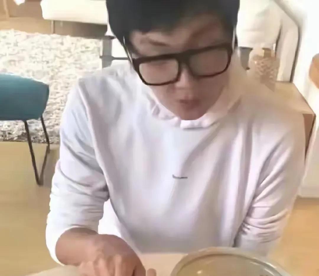 天呐，都快认不出来了，谁用火眼金睛能认出这位 究竟是谁？