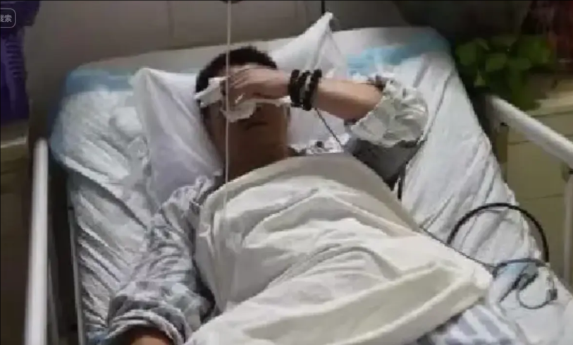 “钱能算得清，良心怎么算？”江苏苏州，男子车祸重伤后，妻儿都不来照顾。男子的好友