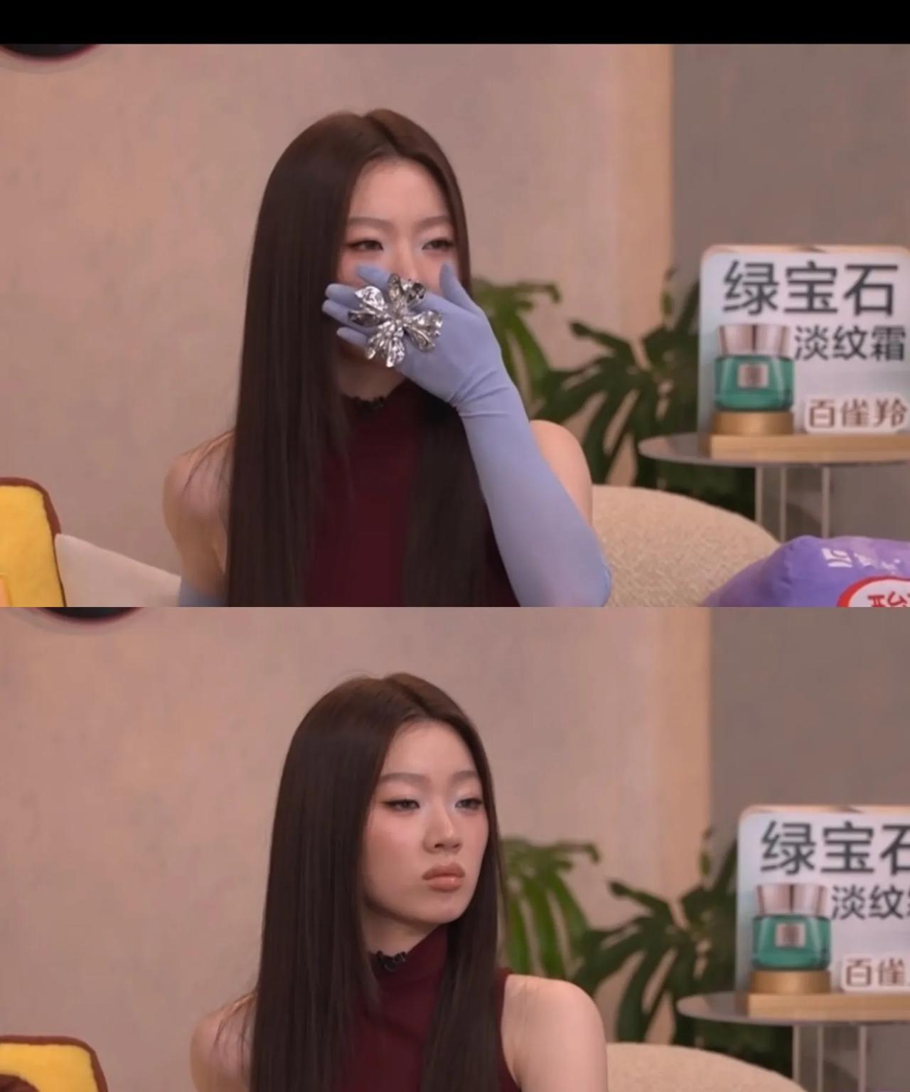 单依纯这状态
简直就是演我们打工人啊
开发布会的时候神游，基本每一期都能看到打哈