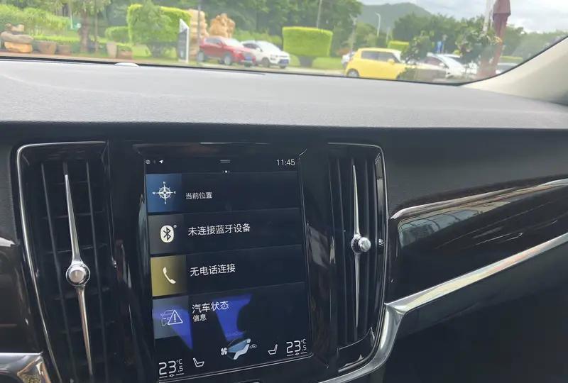 #央企品质豪华MPV星海V9#
     儿子放假了，邀了他的好友，让我开着星海