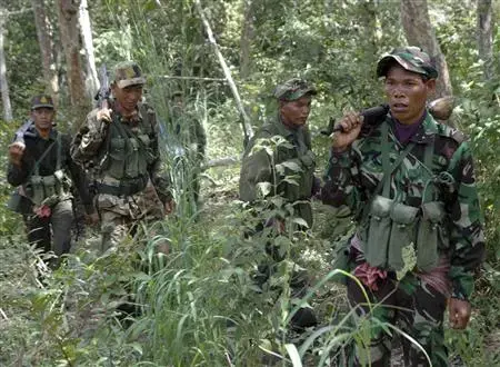 泰国和柬埔寨又打起来了！

7月24日上午，两国军队在边境争议地区激烈交火。泰国