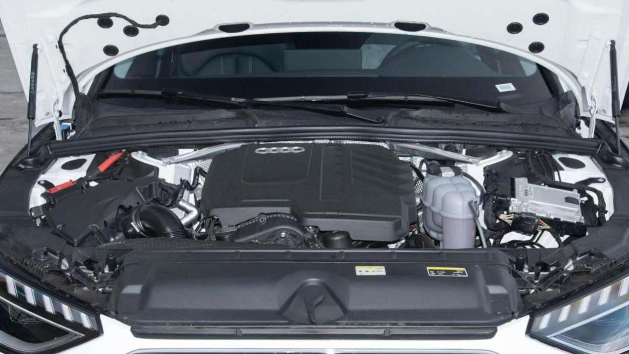 2025款奥迪A4L 200万辆悦享版上市，售28.98万元起，价格有所下调
