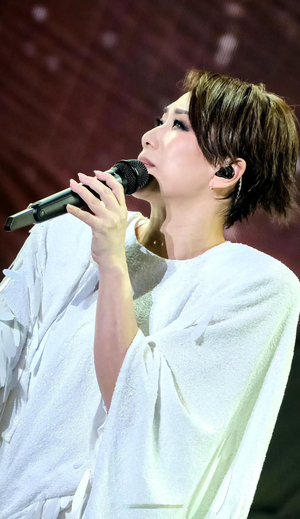 林忆莲长春场撒糖！笑称“不答应唱到100岁” 互动甜翻全场
林忆莲「回响」巡回演