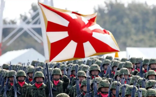 日本得了失心疯，竟叫嚣若开战要轰炸中国本土，他们简直在痴人说梦，有想过再吃几颗我们的原子弹吗…