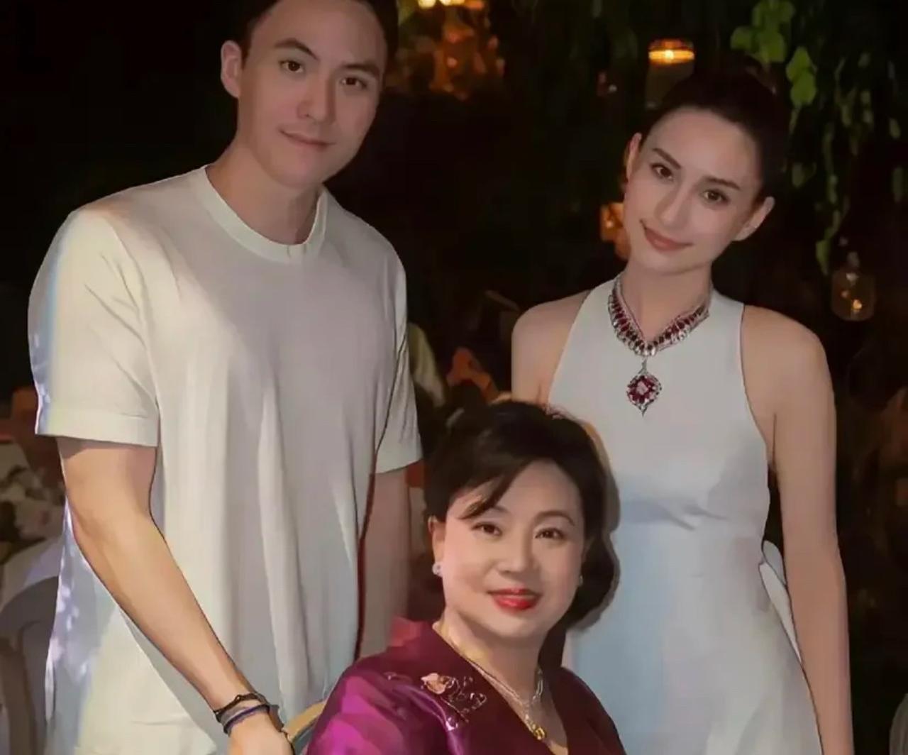 我是感觉三太有点像张爱玲笔下的七巧。三房不如四房，那是因为四太一直在商海冲击，眼