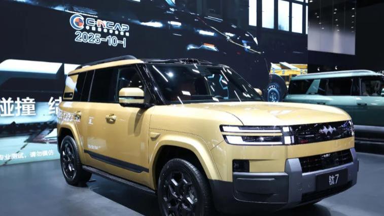 明年买车更值？广州车展观察：高端智驾平民化，混动选择更多元！