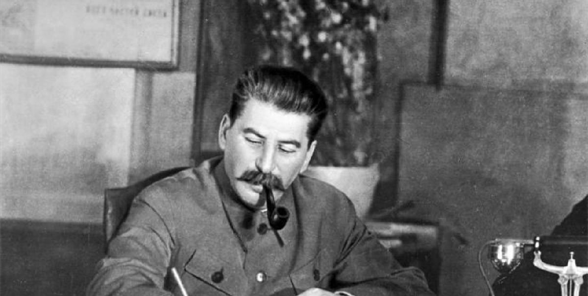 1949年，毛主席收到苏联的绝密情报，立即下令：马上进攻马家军
“1949年6月