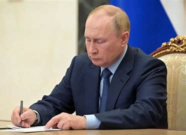 就在刚刚
俄罗斯突然宣布了！

7 月 23 日，俄罗斯外交部突然甩出一记 “硬