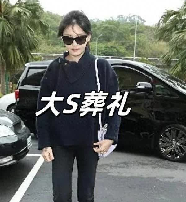 明星家的家长会让后妈代班？这事儿听着就离谱！狗仔葛斯齐最近在直播间又爆猛料，说大