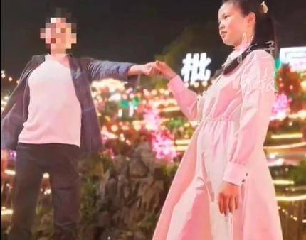 留遗产给前女友小伙曾给她捐治病钱，被留遗产重病女孩将照顾前男友父母
“知道真相的