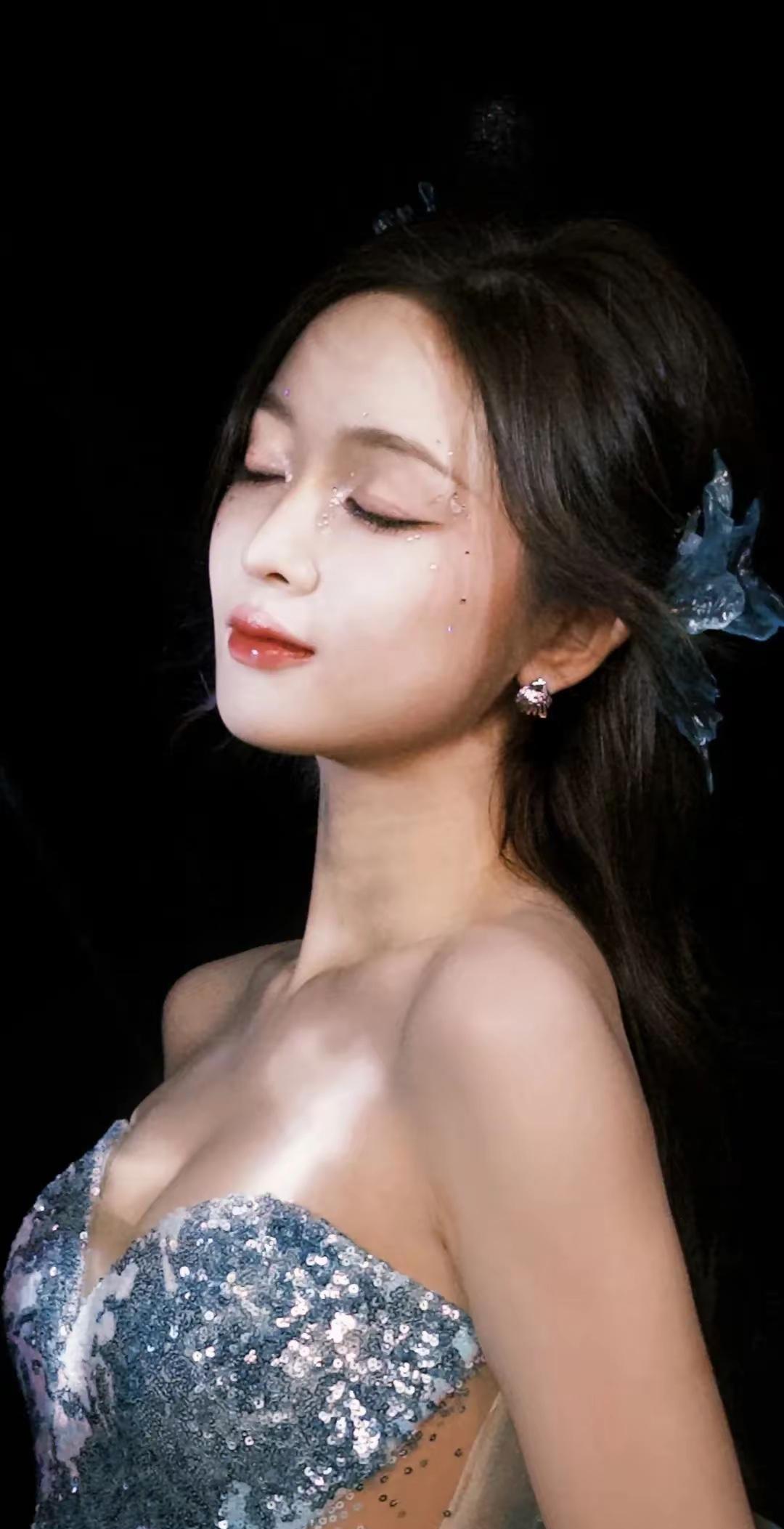 喧嚣散尽，方觉天地有大美而不言。
#记录我的2025#