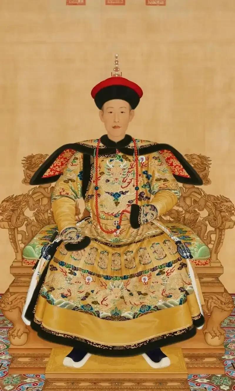 只有资深球迷才懂的球员绰号梗！
首当其冲的是被球迷亲切的称为乾隆的球员！乾隆实际