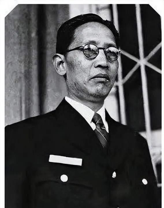 1949年，2700多根金条随叶秀峰之子葬身海底。



那一年，国民党特工头目