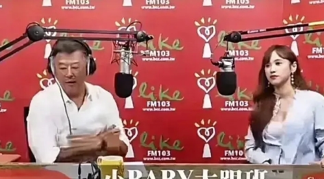 没想到王伟忠采访吴姗儒时的气氛是这般模样。
吴姗儒身为吴宗宪的女儿，必然备受瞩目