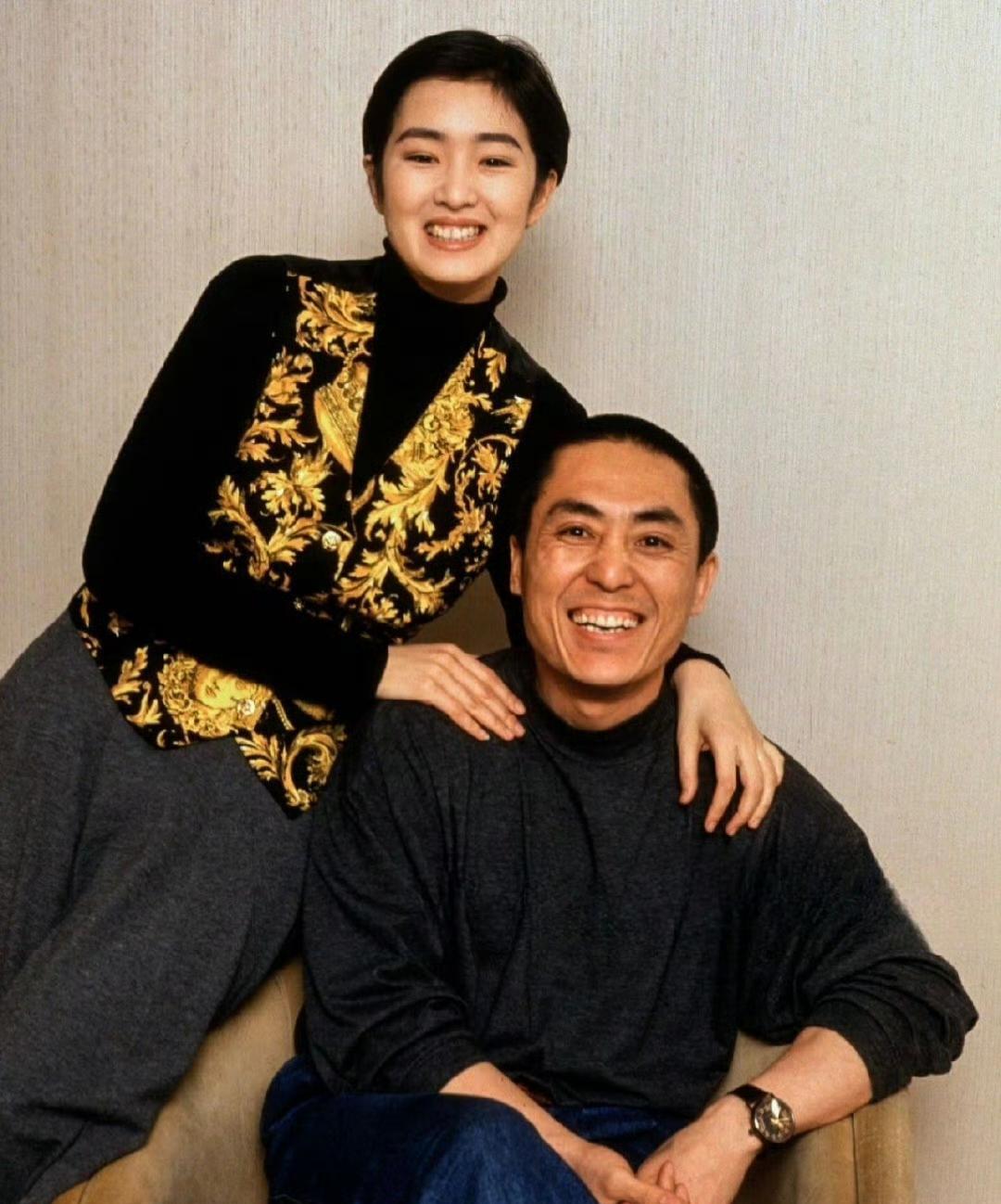 或许张艺谋这是巩俐内心深处的一根“刺”，当年他们轰轰烈烈8年，巩俐转身远嫁法国！