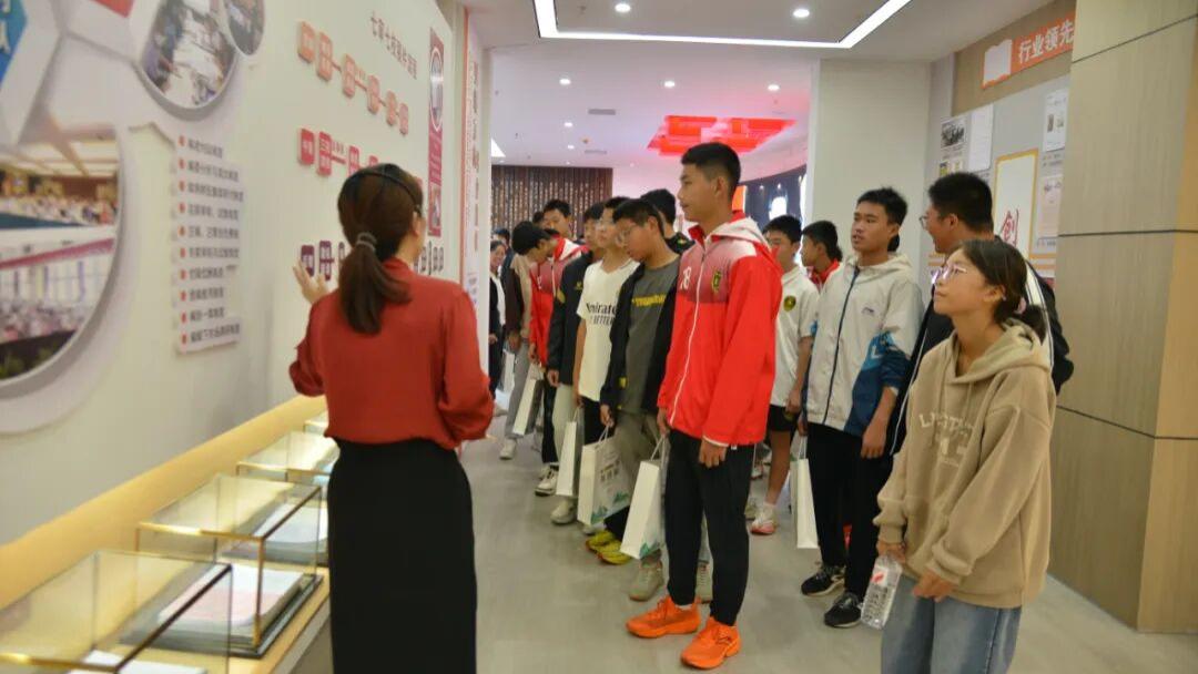 中秋佳节情，共筑成长梦——走进世纪金榜研学活动圆满举行