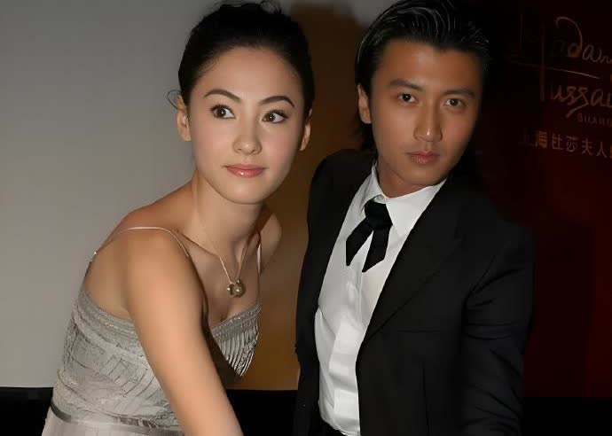 我有一个朋友，抢谢霆锋演唱会的票抢了一个星期，满心欢喜的去了…

回来就和我