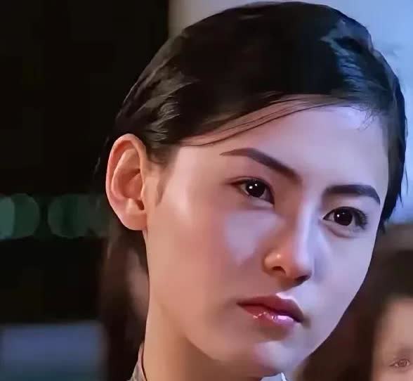 张柏芝这几天太难熬了，每天都有无数人替她打抱不平。
他们看到王菲在谢霆锋的演唱