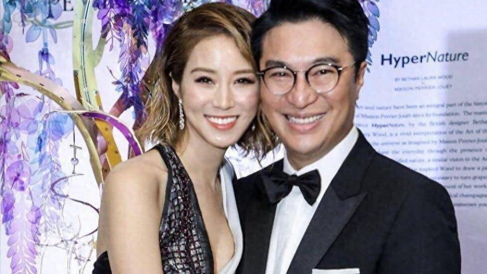 她14岁就长得“倾国倾城”，被富豪花7亿娶回家，8年生下4个娃