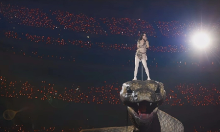 蔡依林， 阿！！花了巨资啊…！无人能及…舞美这块领先华语乐坛一个时代