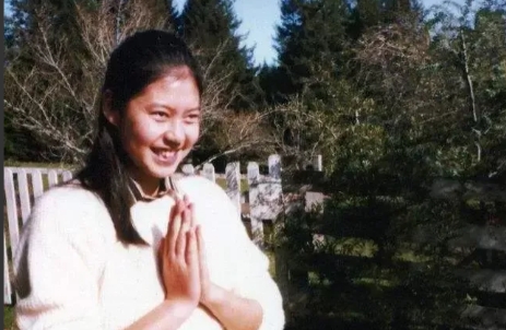 1982年，中国女子网球队去美国比赛，主将胡娜却玩起了失踪，她的“背叛”直接让中