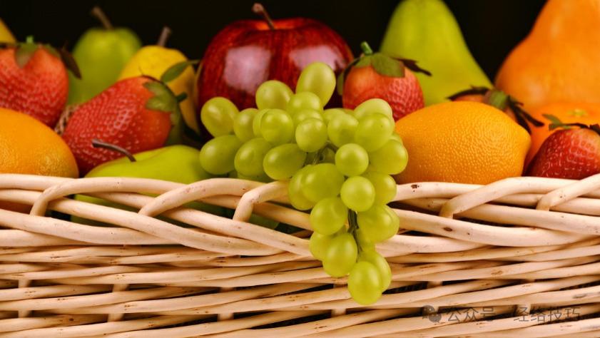 《黄帝内经》：冬天吃水果的“正确姿势”，学会这样吃，养人少伤身